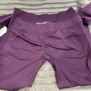 Brxl Women's High-Waist Purple Scrunch Leggings